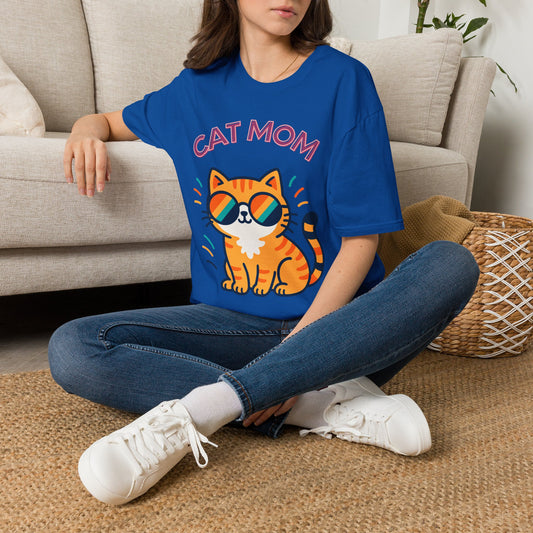 Cat Mom T‑Shirt ,Graphic Tee for Cat Lovers, Animal lovers Tshirt